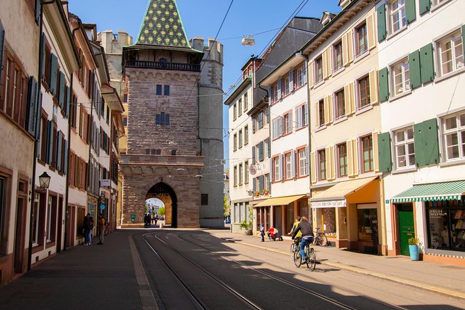 1 Hour express walk of Basel with a Local - Basel, but make it efficient, with a Local guide