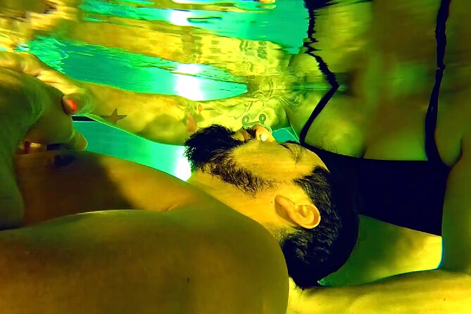 2 Hour Floating Harmony Couples Course - Who Should Book This Couples Course in Zurich