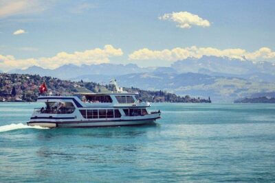 3 in 1: Zurich Walking Tour – Cruise on the Lake – Cable Car Ride to Felsenegg