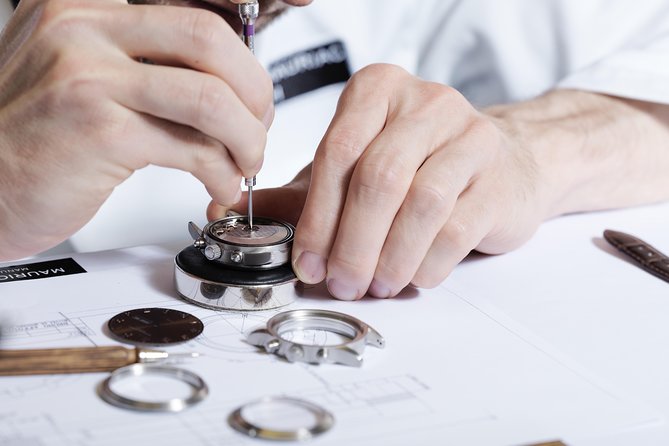 À Maurice Watch Workshop in Zurich - What to notice during the assembly (so you actually learn something)