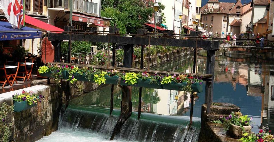 Annecy Private Guided Tour from Geneva - Geneva To Annecy: A Smooth Start You Feel Right Away
