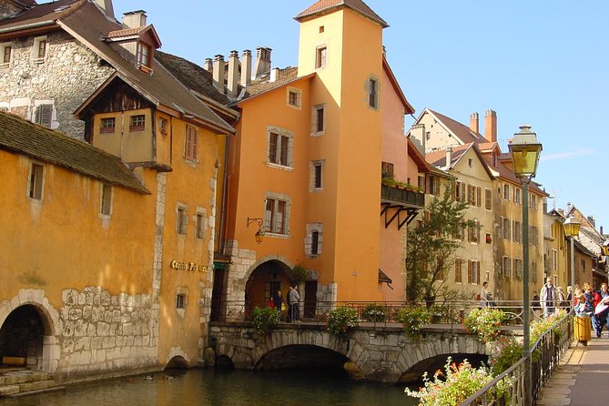 Annecy - Venice of the Alps - Tour from Geneva - Passing Lake Annecy: The Scene-Setter You Do Not Want to Miss