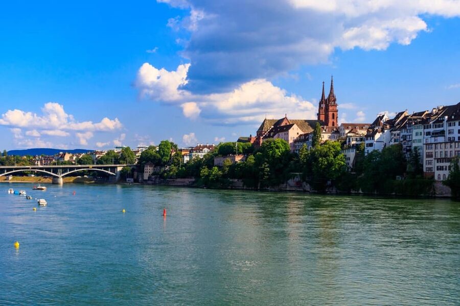 Basel: Insta-Perfect Walk with a Local - In 90 Minutes, You Get a Photo Plan for Basel