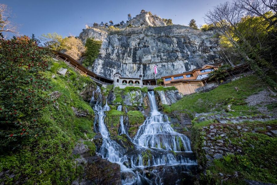 Beatenberg: Beatus Caves Entry Ticket with Museum - Inside the caves: grottos, canyons, halls, and the sound of water