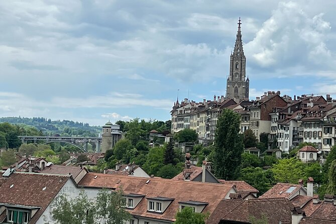 Beautiful Bern's Legends: A Self-Guided Audio Tour - Stop 1: Zytglogge clock tower and the value of an hourly moment