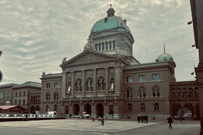 Beautiful Bern's Legends: A Self-Guided Audio Tour - Stop 2: Einstein Haus, seeing a scientific legend inside Bern