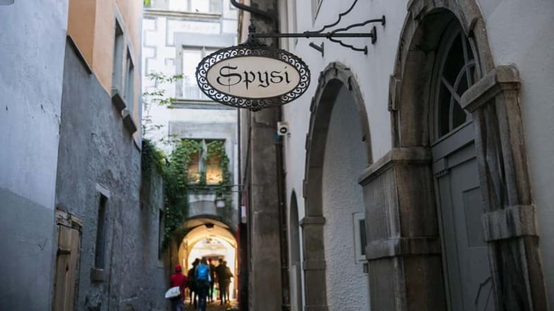 Bern: Chocolate Tasting Tour - Münsterplatz and Nydeggbrücke: the walk gets scenic