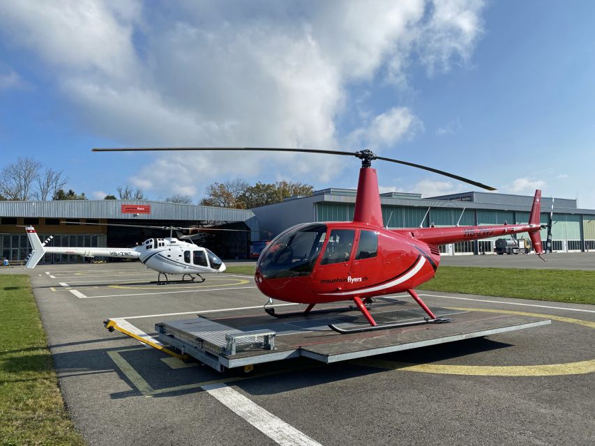 Bern: Mountain & Lake Helicopter Flight for 2 or 3 People - The people factor: your pilot, the briefings, and learning along the way