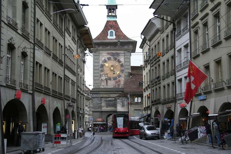 Bern: Political Walking Tour with a Diplomat - Value and the Price That Includes an Expert Brain