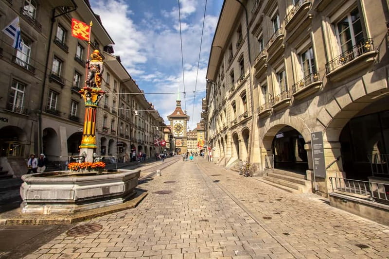 Bern: Private Express Walk with a Local in 60 minutes - Key highlights to know before you go