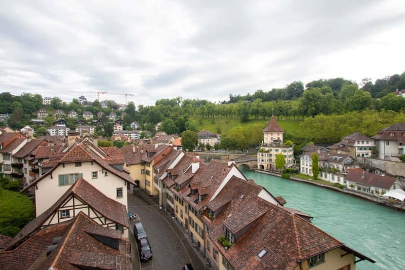 Bern: Private Express Walk with a Local in 60 minutes - Meeting at Christoffelapotheke, then getting your bearings fast
