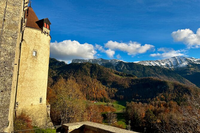 Bern Private Tour - Gruyères , Cheese, and Lavaux's UNESCO Wine - Gruyères village and Château de Gruyères: medieval walls, modern art corners