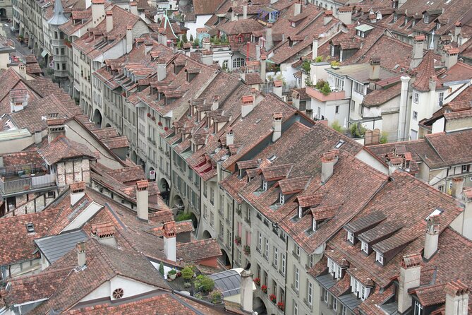 Bern Private Walking Tour with a Local Guide - The Old City: UNESCO charm, arcades, and gate-level details