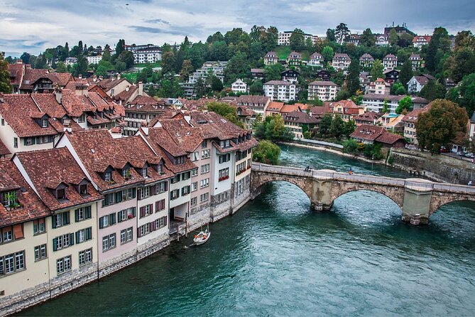 Bern Walking Tour: Explore Top Sights & Hidden Gems - Key Highlights You Will Notice Right Away