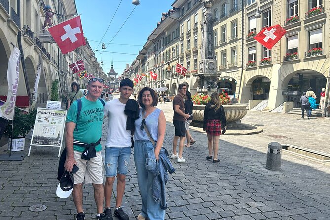 Bern Walking Tour: Explore Top Sights & Hidden Gems - Zytglogge Clock Tower: When the City Puts on a Show