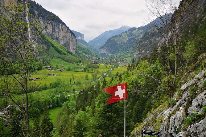Best of Bernese Oberland Tour from Interlaken - Giessbach Falls and Lake Brienz, a waterfall with a plan