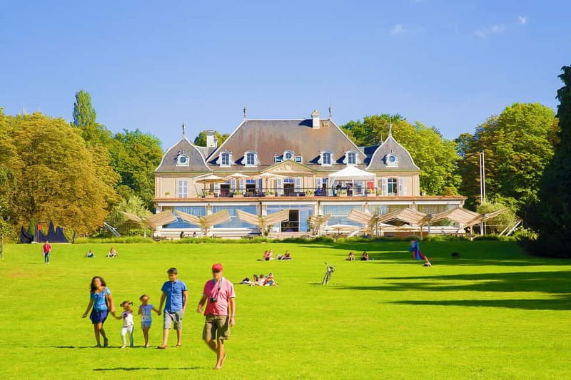 Best of Geneva City Tour: International Area and Old Town - Old Town Time: Cobblestones, Squares, and St. Pierre Cathedral Views