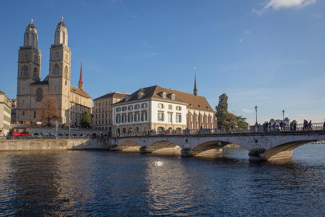 Best of Zurich Tour with Felsenegg Cable Car and Ferry Ride - A/C coach highlights: Bahnhofstrasse, ETH Zurich, and the Swiss National Museum area