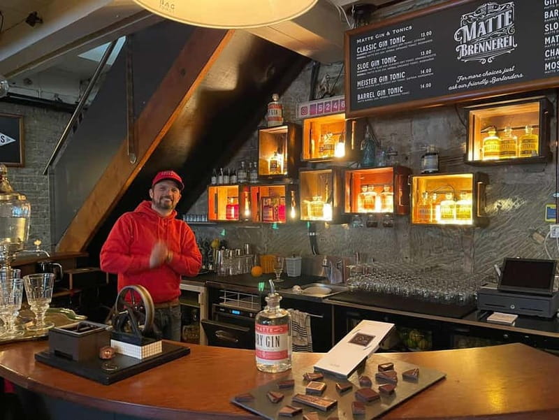 Chocolate and liquor fun in Bern with tasting - Languages and how this guide approach helps