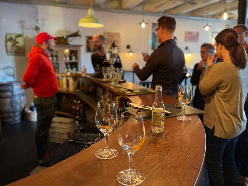 Chocolate and liquor fun in Bern with tasting - The secret stop: cocktail, regional food, and a long final hour