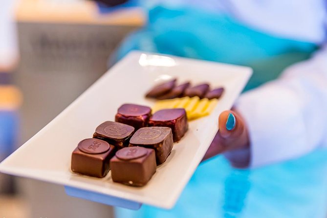 Chocolate Tasting with Lake Trip and City Tour: The Ultimate Lucerne Experience - Altstadt walk in Luzern: Chapel Bridge, Lion Monument, and castle views