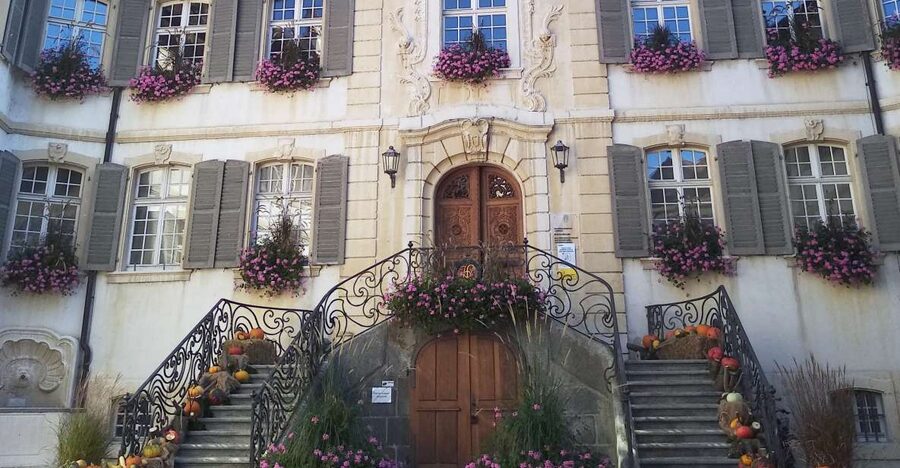 Circuit secret Porrentruy - Getting your badge at Jura Tourisme, Rue du 23-Juin 20