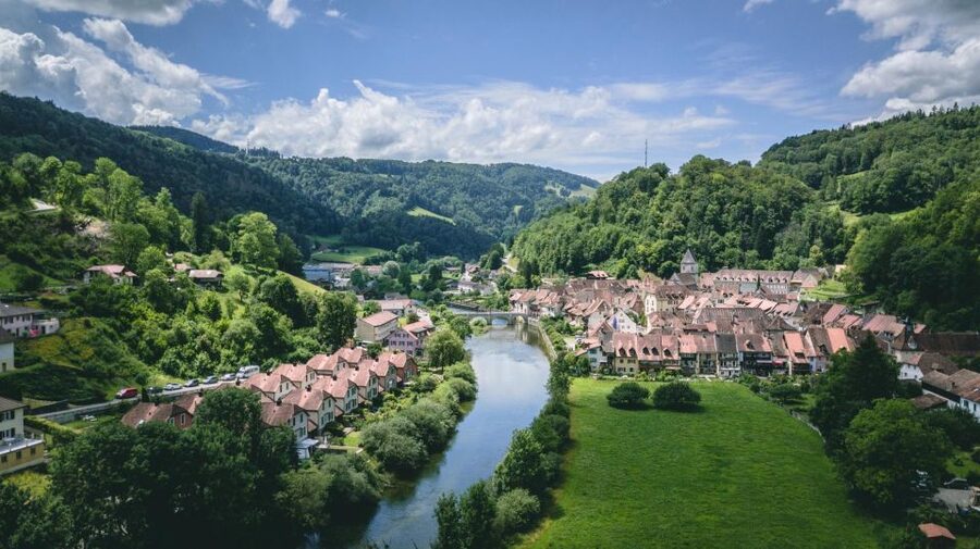 Circuit Secret St-Ursanne - The setting: St-Ursanne in the Jura feels made for stories