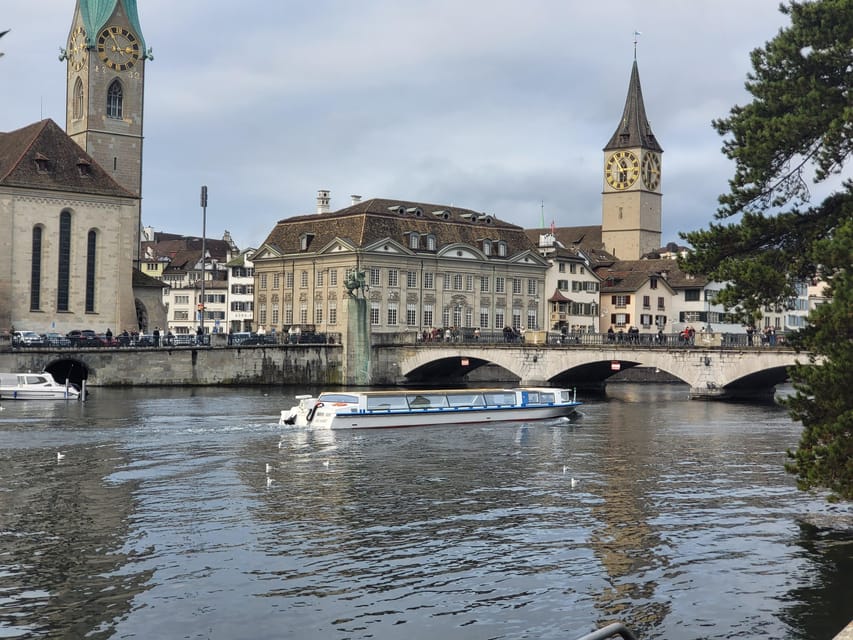City tour historic old town Zurich - Grossmünster and Fraumünster: two churches, two moods, and Chagall windows