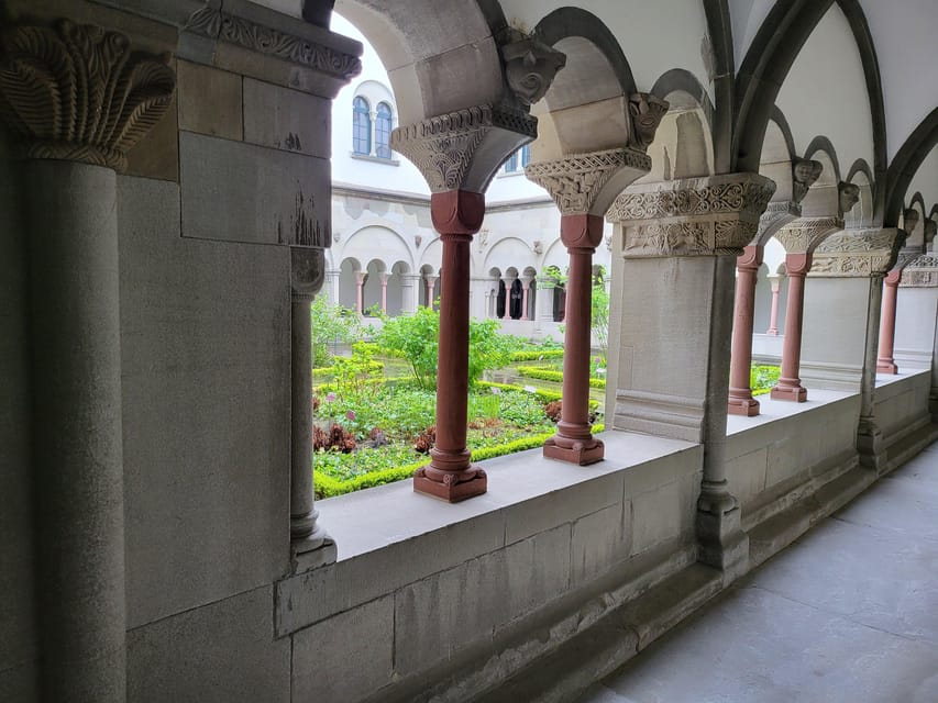 City tour historic old town Zurich - Thermengasse and St. Peter’s church: the quieter side of “classic Zurich”