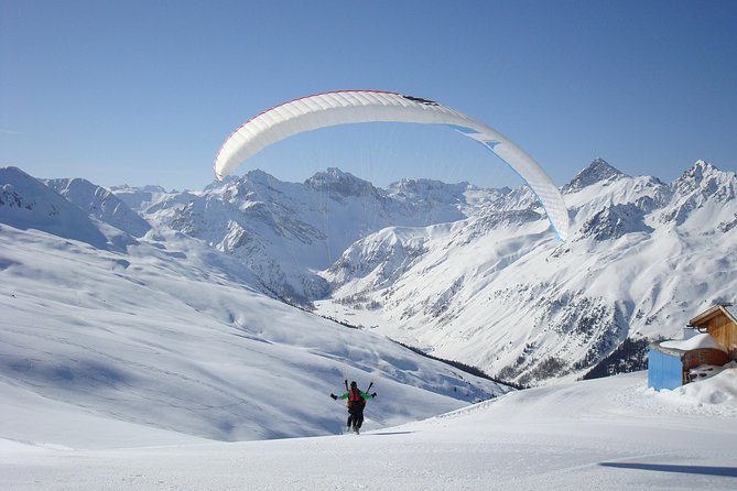 Davos Absolutely Free Flying Paragliding Tandem Flight 1'000 Meters High - Getting There: Davos Platz Meeting Point and Cable Car Start
