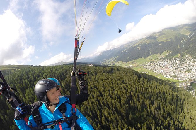 Davos Paragliding Private Tandem Pilot Half Day - Meet your pilot, get the glider set up, then take off