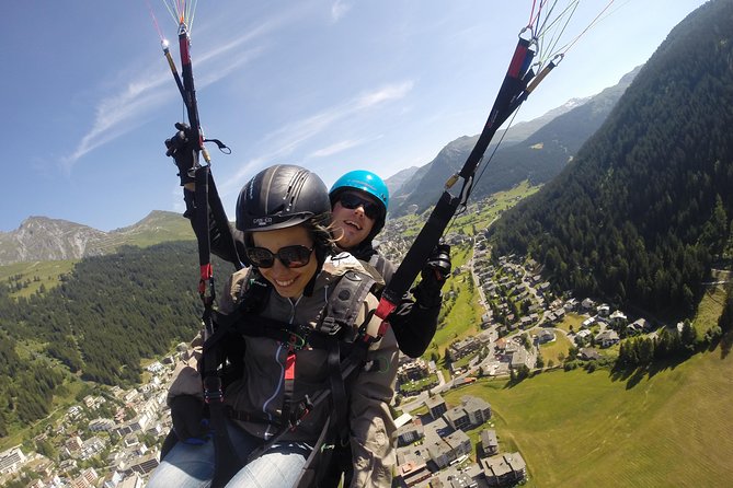 Davos Paragliding Private Tandem Pilot Half Day - Steering and maneuvers if you want more action