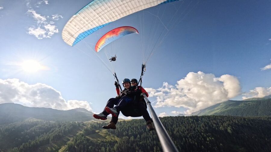Davos: Tandem Paragliding Flight - Landing in Davos: Finishing Strong