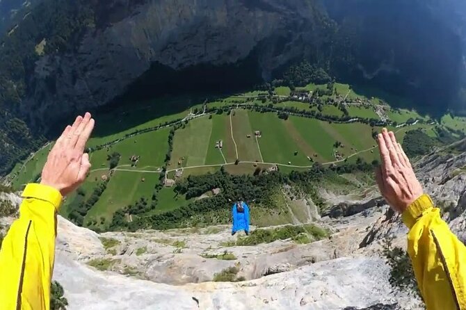 Discover Lauterbrunnen with CHEESE & CHOCOLATE - Weronika’s guiding style: facts, questions, and context beyond one spot