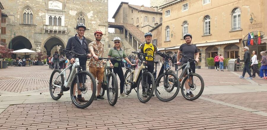 E-bike tour to discover Bergamo - Price and logistics: what $88 really buys you