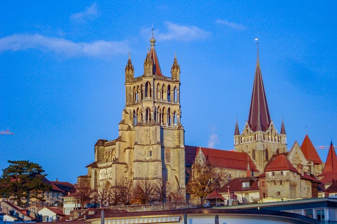 Explore Lausanne in 60 minutes with a Local - What the local guide adds, and why reviews split