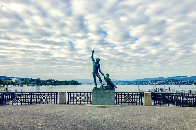 Explore Montreux in 60 minutes with a Local - What to plan for: walking time, weather changes, and transport tickets