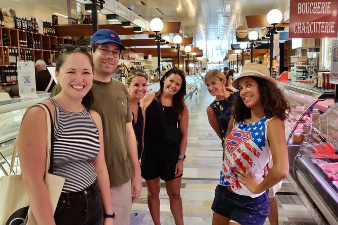 Food tour with EAT and CHILL TOUR Geneva & Lausanne - Old Town sights and facts, without turning it into a museum