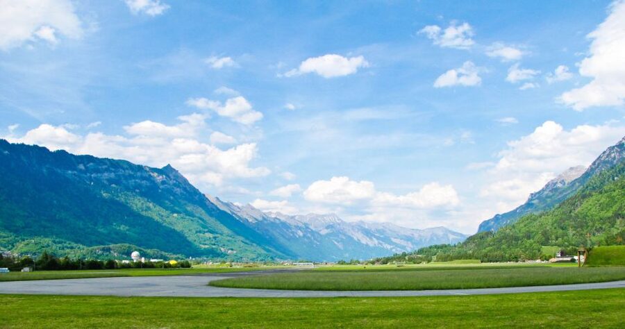 Free-Day in Interlaken Village from Lausanne - Arriving With Bernese Oberland Views: Lakes Thun and Brienz