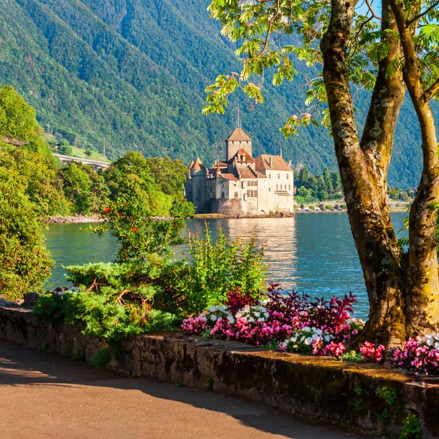 From Geneva: Gruyeres Castle, Cheese, Chocolate & Montreux - Maison Cailler chocolate tour: a guided look at Swiss chocolate culture