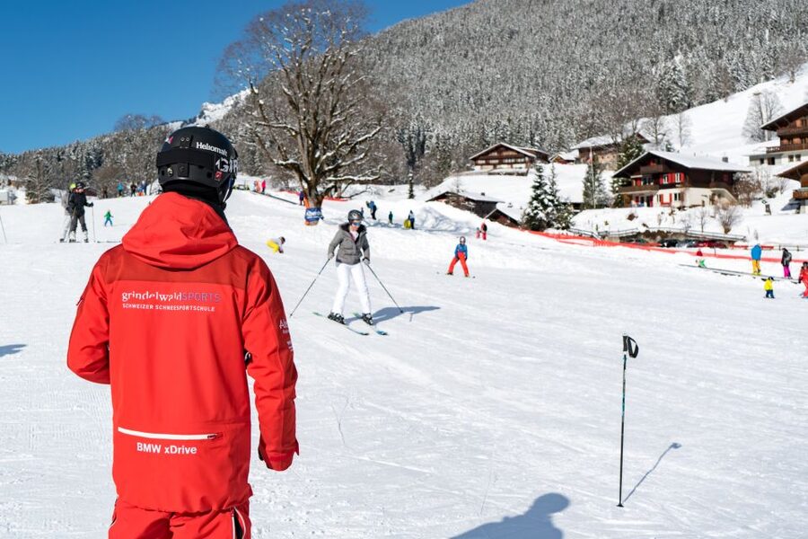 From Interlaken: 8-Hour Skiing in Grindelwald for Beginner's - Drag lifts and magic carpets: the rest breaks that keep you learning