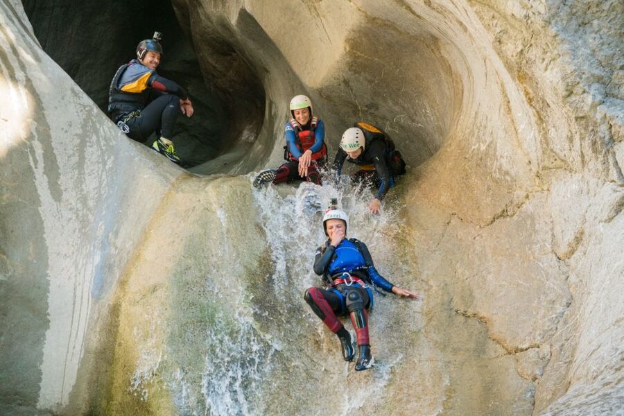 From Interlaken: Canyoning Chli Schliere - Meeting point to wetsuit: what gear and rules really mean for your day