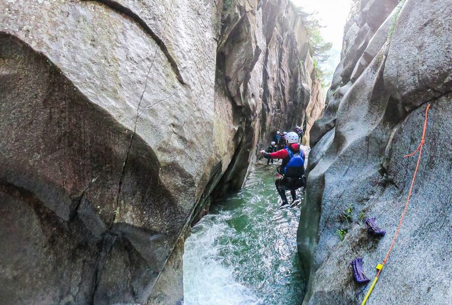 From Interlaken: Grimsel Gorge Canyoning Tour - Grimsel Gorge canyoning, the fun way: rappel, then fly and splash