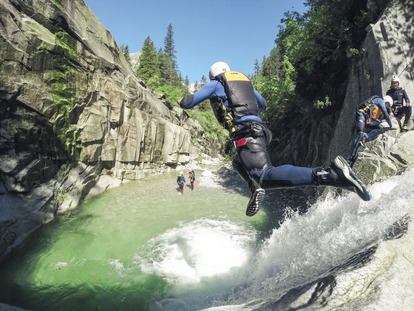 From Interlaken: Grimsel Gorge Canyoning Tour - Gear up and get briefed: how the guides keep the day smooth