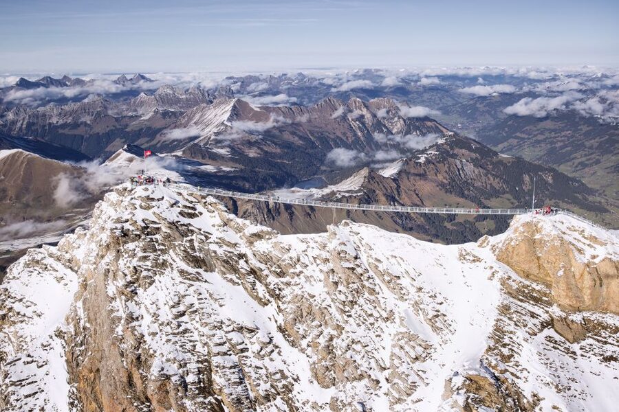 From Lausanne: Glacier 3000 Experience Tour - Meeting point in Vennes and how the bus part usually goes