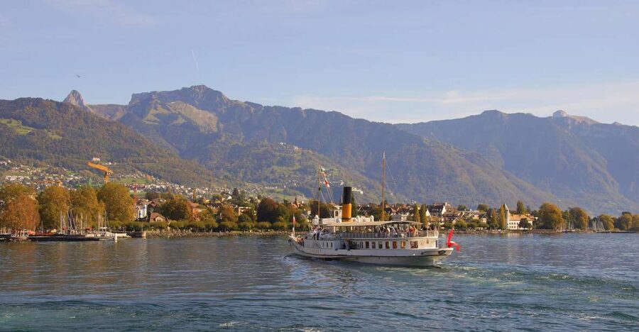 From Montreux: 2-Hour Riviera Cruise - Chillon Castle from the water, the moment to aim your camera