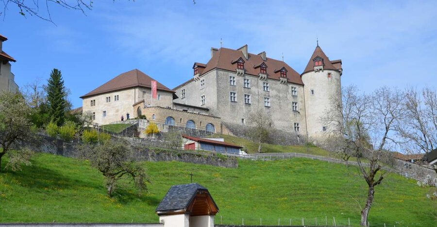 From Montreux, Bern or Gstaad : Gruyères region TOUR - Key highlights worth your attention