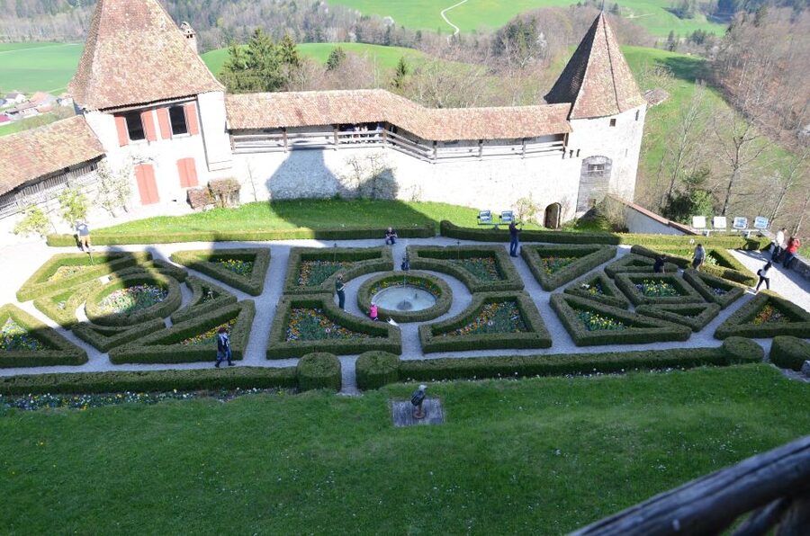 From Montreux, Bern or Gstaad : Gruyères region TOUR - FAQ