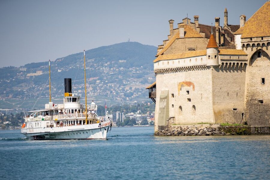 From Vevey: 2-Hour Riviera Cruise - Boarding at Vevey Marché, finding the CGN pier without stress