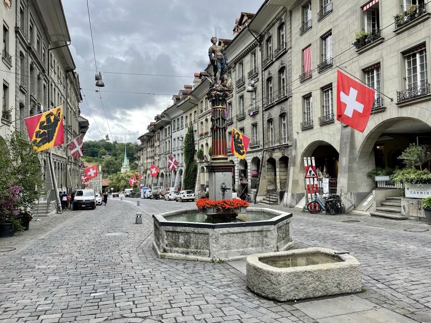 From Zurich/Lucerne: Berne Capital and Countryside Day-Trip - Views toward Eiger, Mönch, and Jungfrau: the photo stop with context